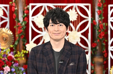 番組MCの博多大吉。