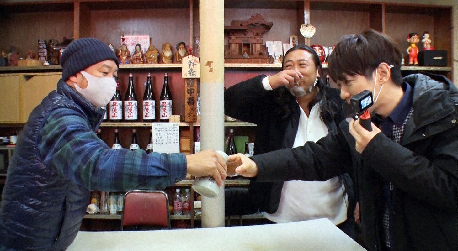 「ロバート秋山の寝るトコどうする？～寝床探し道中記～」より。