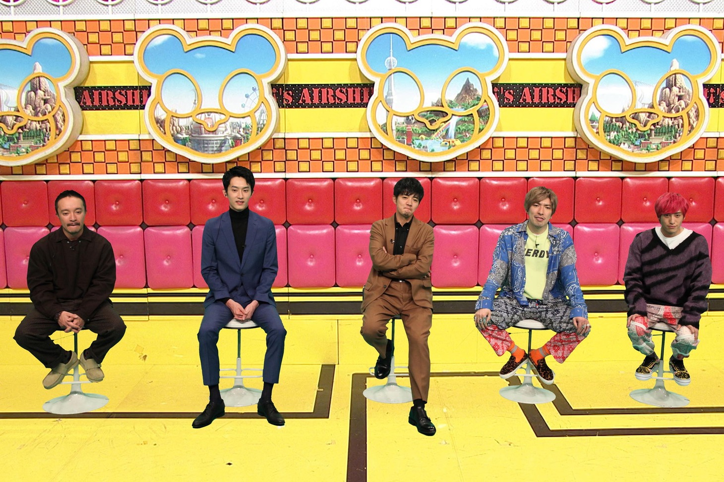 （左から）濱田岳、杉野遥亮、和田正人、EXIT。(c)フジテレビ