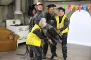 パンサーが出演するコント「おうち遊園地で遊ぼう！」。
