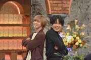 左から七五三掛龍也、松田元太。(c)読売テレビ