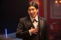 CM撮影中のEXITりんたろー。。