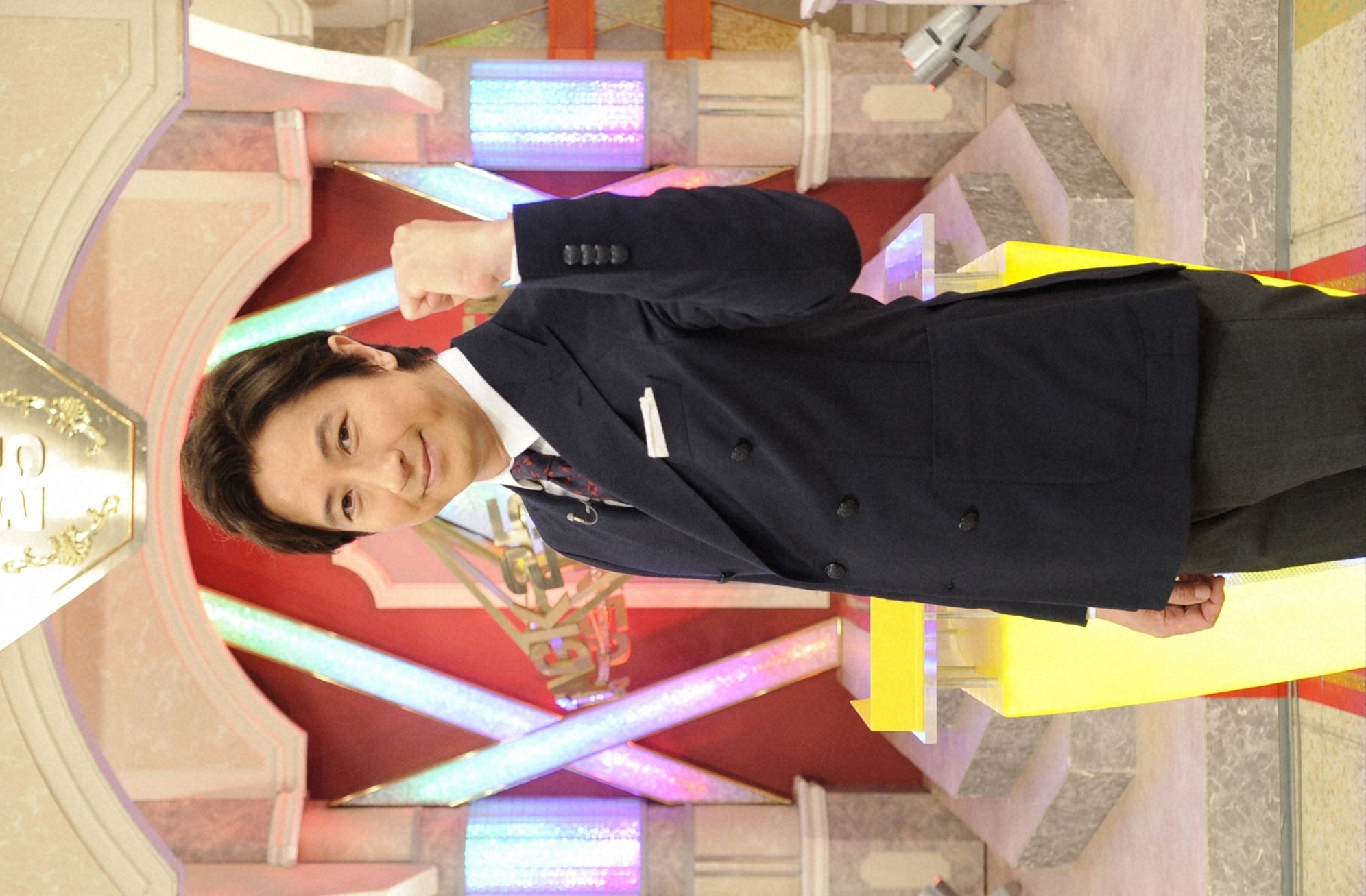 「アタック25」司会の谷原章介。(c)ABCテレビ