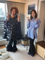 左からIKKO、白石麻衣。(c)日本テレビ