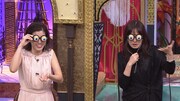左から神田愛花、菅野美穂。(c)日本テレビ