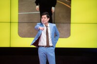 ダサい芸人1位のエンペラー安井。