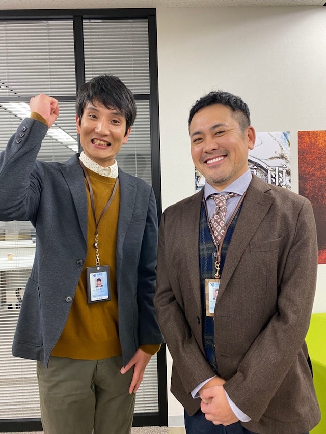 「ウチの娘は、彼氏が出来ない!!」の撮影に臨んだソラシド本坊（左）とくりぃむしちゅー有田（右）。(c)日本テレビ