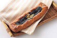 「炭火焼肉たむら監修 めっちゃ～うま！ 黒deデニッシュ（ほんのりカレー風味）」