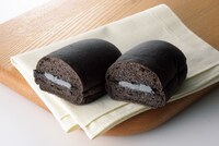 「炭火焼肉たむら監修 めっちゃ～うま！  黒deバニラコッペパン」