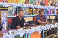 左から山田章仁、石塚英彦。(c)読売テレビ