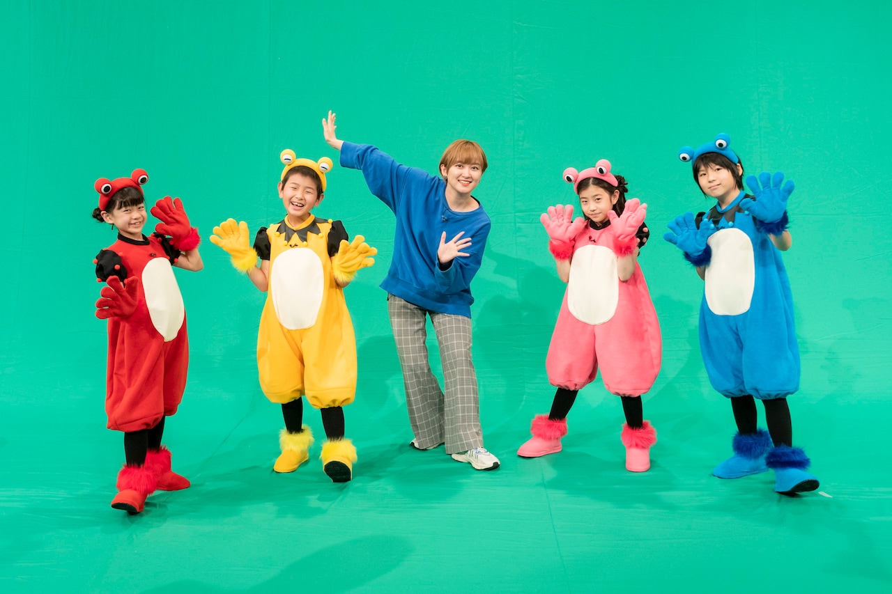 ラランドサーヤが子供たちの疑問を受け止めるバラエティ「4匹の