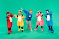 「4匹のクツガエル 子供による元子供のための番組」の出演者たち。(c)読売テレビ
