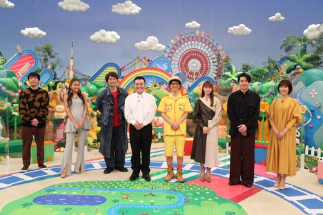 （左から）麒麟・川島、池田美優、香取慎吾、アンタッチャブル、生見愛瑠、平成ノブシコブシ吉村、山崎夕貴アナ。