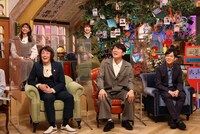 ネプチューンと（後列左から）川津明日香、藤田ニコル。(c)テレビ朝日