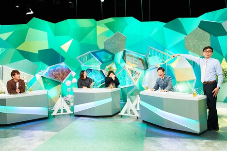 (左から)FUJIWARA藤本、海原やすよ ともこ、関根勤、おいでやす小田。(c)ABCテレビ