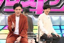 （左から）青木源太、パンサー向井。(c)フジテレビ