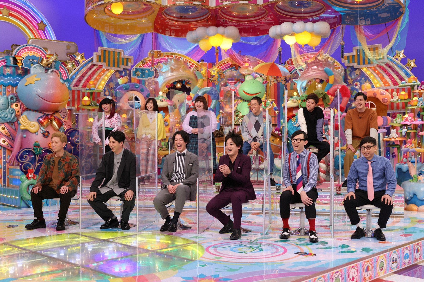 「アメトーーク！」の「今年は大事芸人2021」に出演する（前列左から）ニューヨーク、ぺこぱ、おいでやすこが、（後列左から）3時のヒロイン、四千頭身。(c)テレビ朝日
