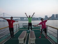 「東野・岡村の旅猿 17　プライベートでごめんなさい… 再び都内で納涼スポット巡りの旅」より。(c)「東野・岡村の旅猿17」製作委員会