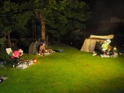 「東野・岡村の旅猿 17 プライベートでごめんなさい… 千葉県でソロキャンプの旅」より。(c)「東野・岡村の旅猿17」製作委員会