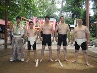 「東野・岡村の旅猿プライベートでごめんなさい…」の特別編「極楽とんぼとBBQの旅」より。(c)「東野・岡村の旅猿17」製作委員会