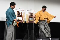 不得手なダンスを披露させられる、すゑひろがりず三島。