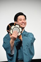 鼓のありがたみを語る、すゑひろがりず南條。