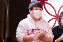 相方サーヤが1人で出演する「ジェラシーの女王」の収録現場を取材するラランド・ニシダ。