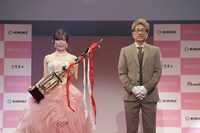 左から沖野珠美、ロンドンブーツ1号2号・田村淳。