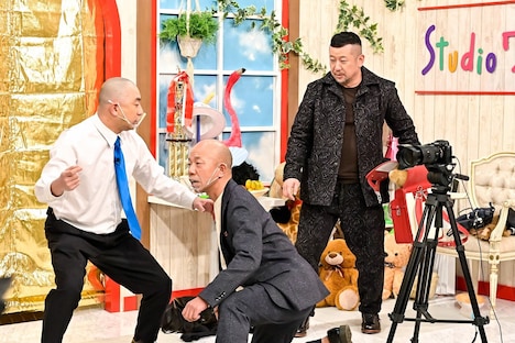 （左から）レイザーラモンRG、バイきんぐ小峠、ケンドーコバヤシ。(c)TBS