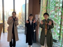 河北麻友子（左）とハリセンボン。(c)テレビ朝日