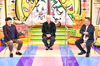 （左から）バナナマン日村、小籔千豊、サンドウィッチマン伊達。(c)TBS