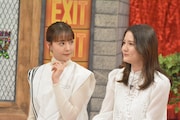左からトリンドル玲奈、トリンドル瑠奈。(c)読売テレビ