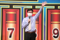 生配信のMCを務めたおいでやす小田。