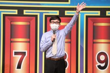 生配信のMCを務めたおいでやす小田。