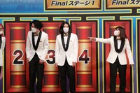 ライバルはおいでやす小田だという吉住（右端）。