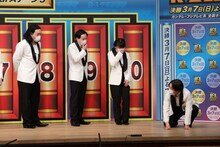 「R-1」は調べ尽くしているとと何やら計算し始めるゆりやんレトリィバァ（右）。