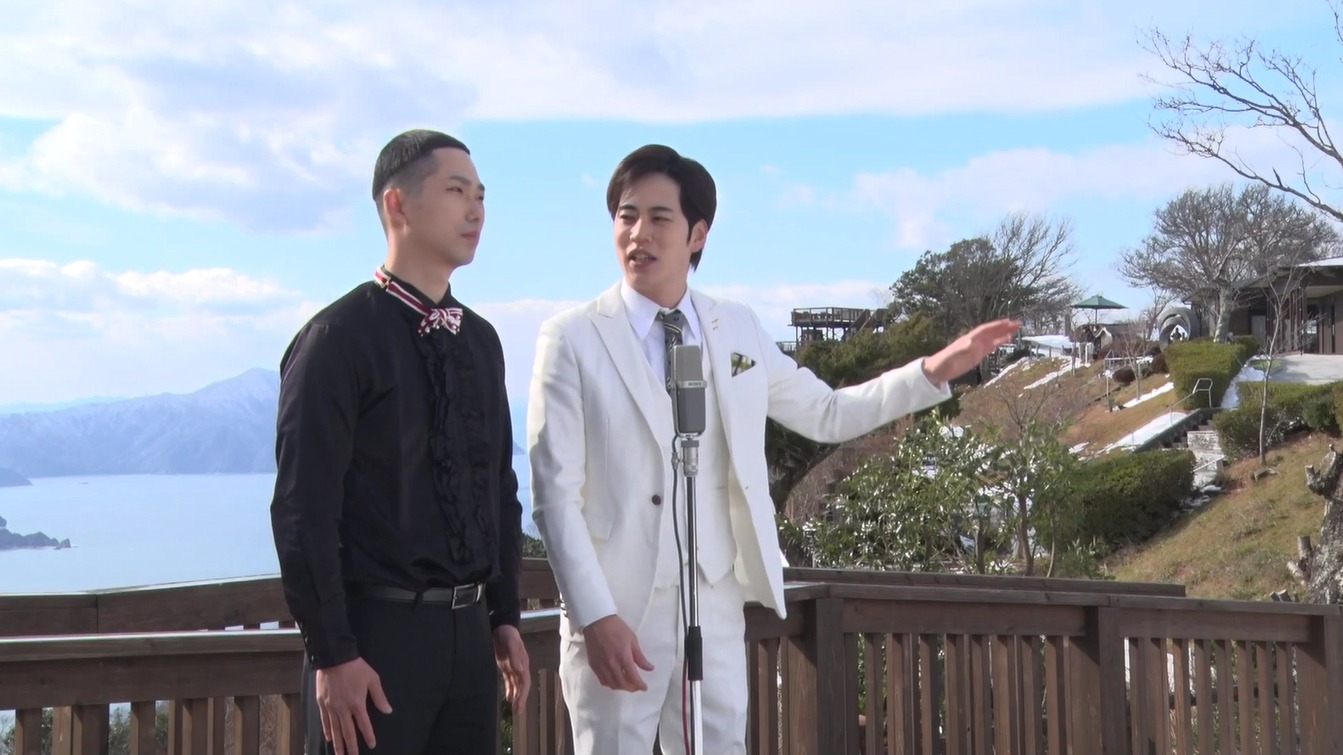 動画「お笑い×敦賀若狭 景観編 武者武者」のワンシーン。