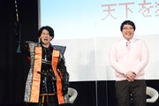 マヂカルラブリー。左から野田クリスタルならぬ“織田クリスタル”と、村上。