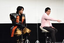 当たり判定の甘さを指摘するマヂカルラブリー村上（右）。