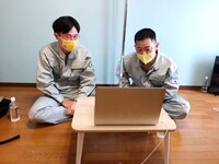 リモート取材に応じるザ・マミィ。