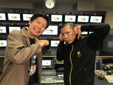 藤崎マーケット・トキ（左）と天竺鼠・川原（右）。