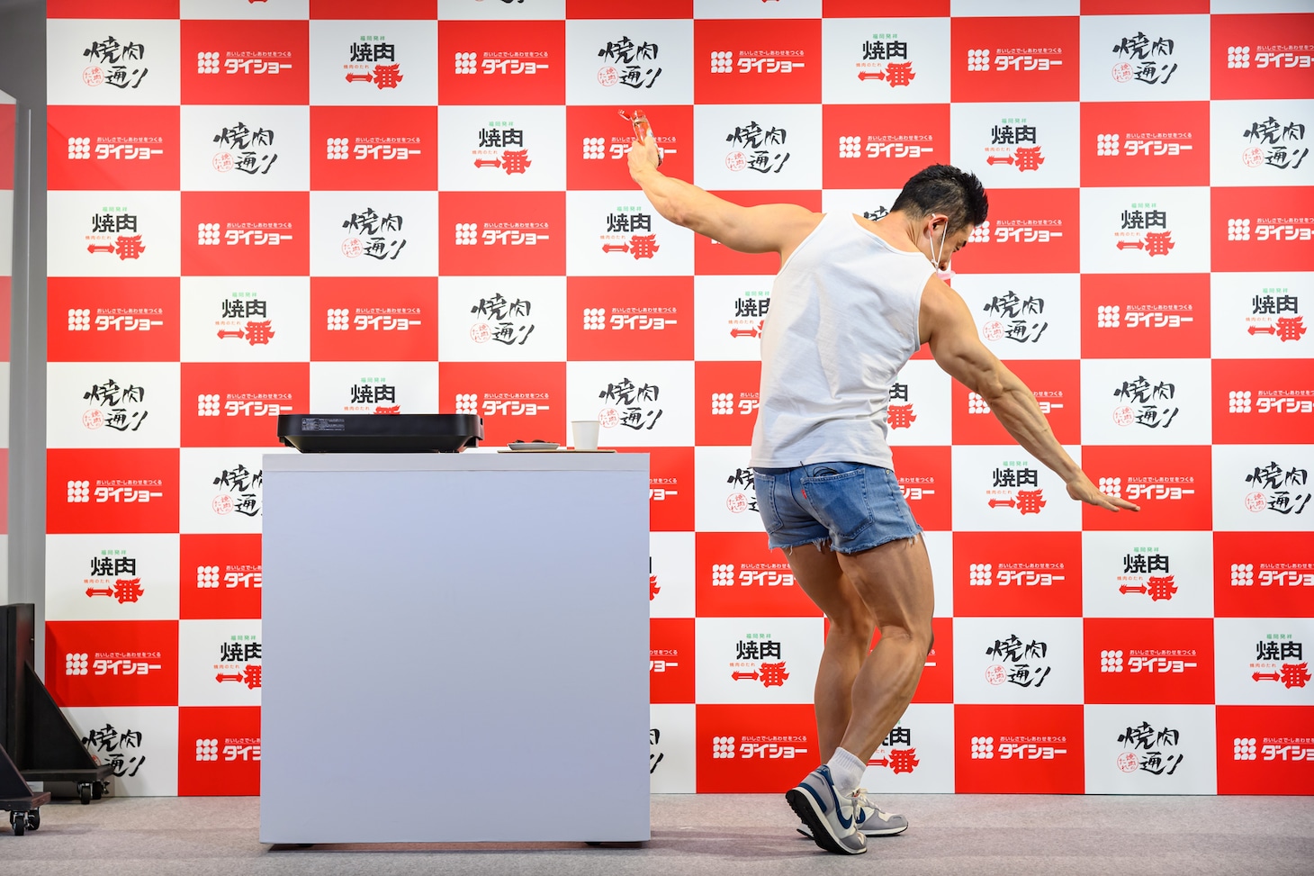 なかやまきんに君