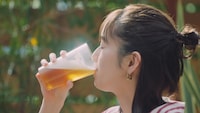 CM「新！クリアアサヒ 飲んでみた篇」より。