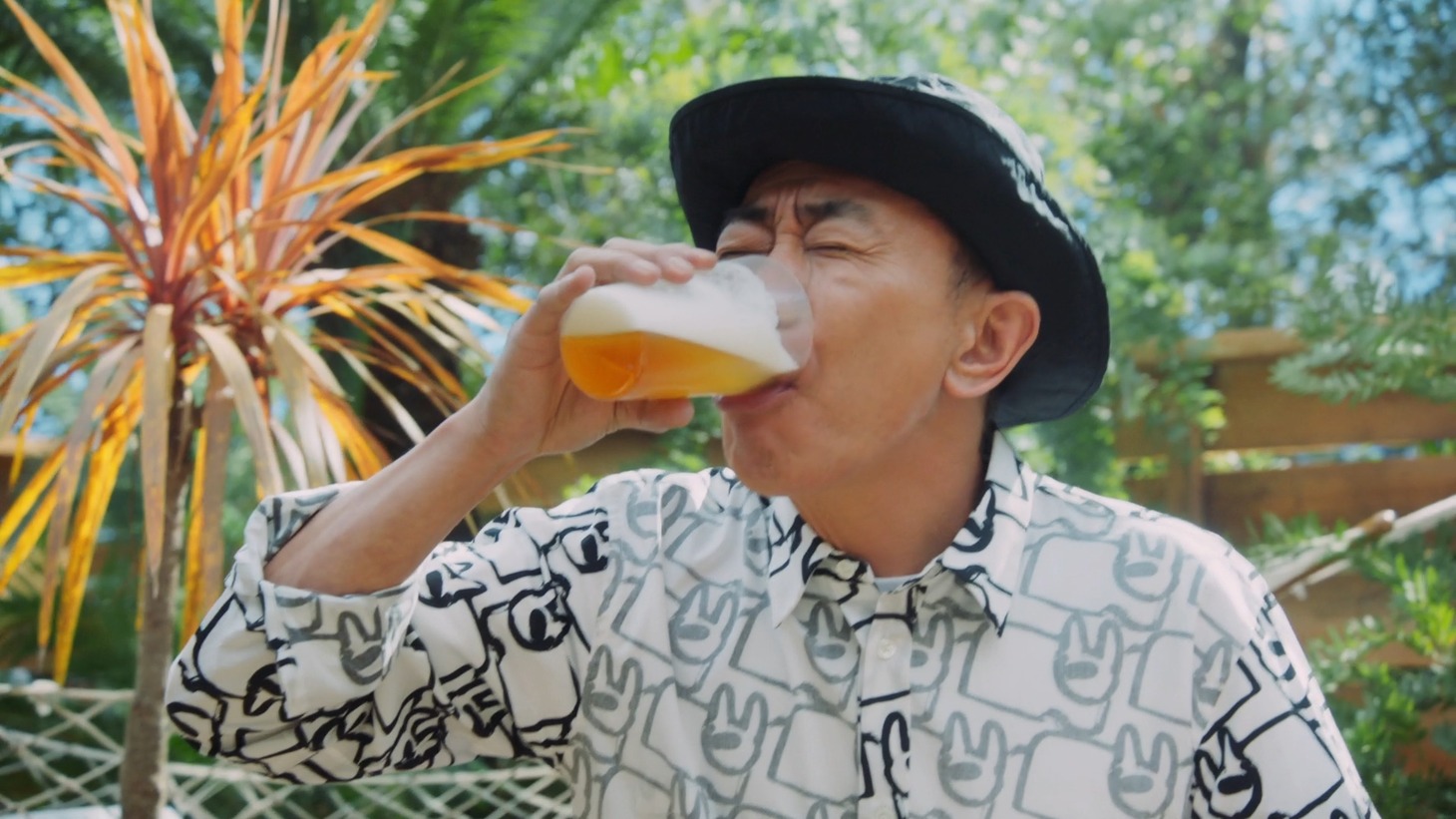 CM「新！クリアアサヒ 飲んでみた篇」より。