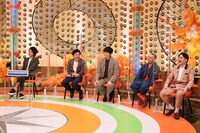 （左から）藤原竜也、博多華丸・大吉、千鳥。(c)関西テレビ