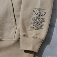 「戦場のメリークリスマス フーディ」（カーキ / 税込7150円）