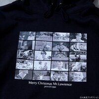 「戦場のメリークリスマス フーディ」（黒 / 税込7150円）