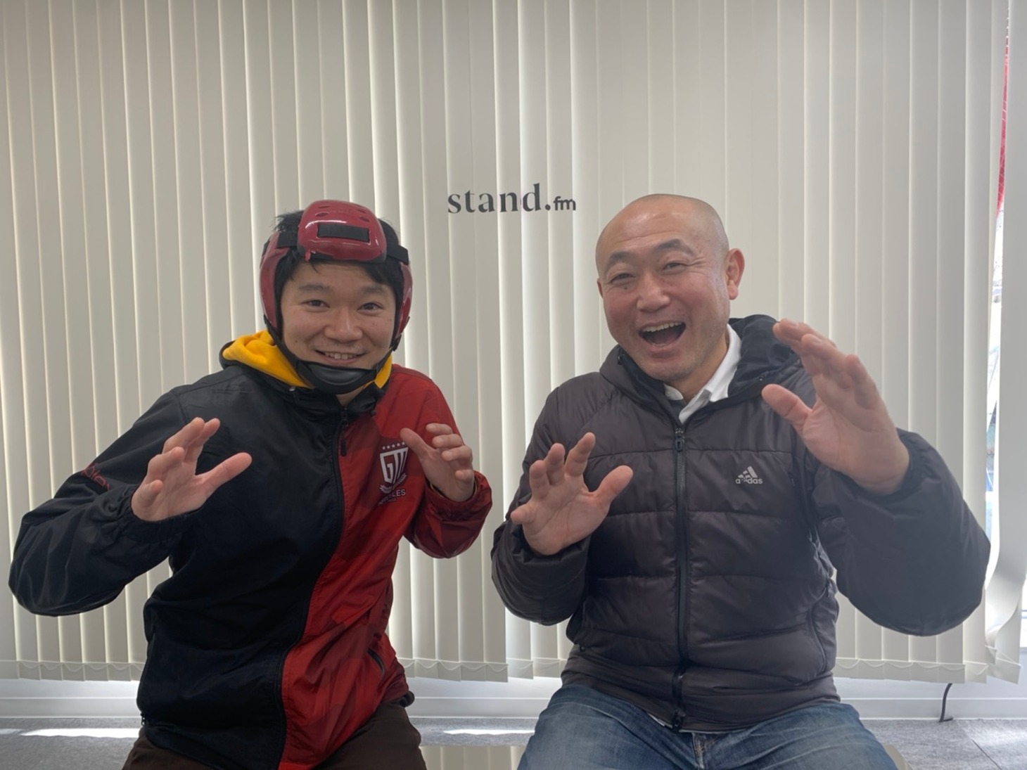 左からアマレス太郎、ずん・やす。