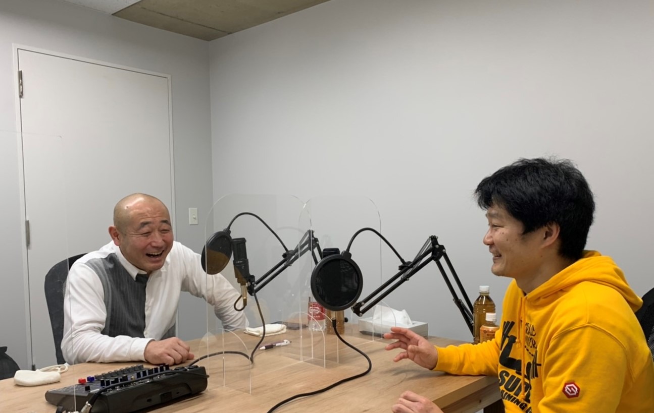左からずん・やす、アマレス太郎。