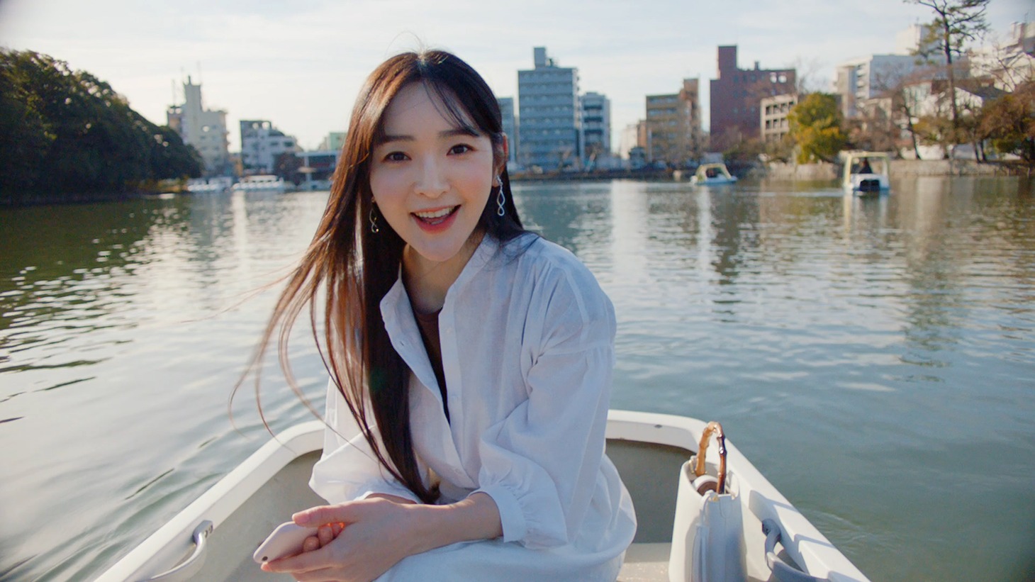 CM「ファッションは自由だ。」編より。